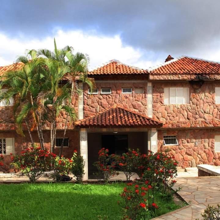 Pousada Recanto Das Araras "Com Acesso Ao Lagoa Quente" Caldas Novas Exterior photo